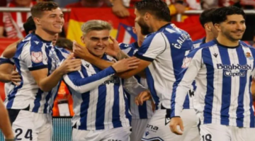 التاريخ يعيد نفسه بعد 39 عاماً .. ريال سوسيداد بطلاً لكأس الملك