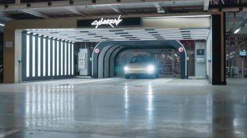 ماسك يعلن بدء إنتاج سيارة الأجرة ذاتية القيادة سايبركاب من تيسلا