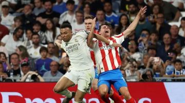 ريال مدريد يتعثر أمام جيرونا.. وبرشلونة يقترب من اللقب