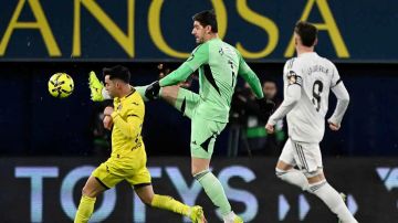 موقف كورتوا من المشاركة في كلاسيكو ريال مدريد وبرشلونة