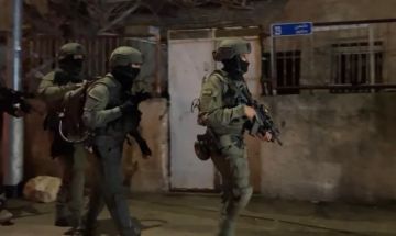 الاحتلال يشن حملة دهم واعتقالات في الضفة الغربية الاحتلال يشن حملة دهم واعتقالات في الضفة الغربية