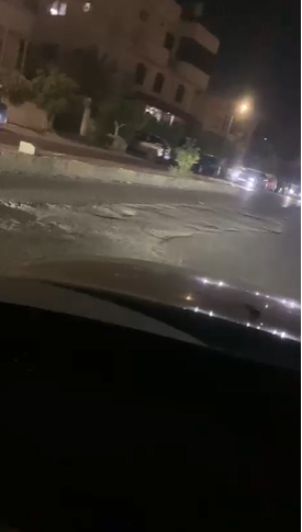 بالفيديو .. شارع الكرامة الوينك في الزرقاء يعود للواجهة بحفريات تهدد السائقين