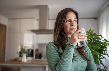 حقيقة قاعدة شرب ثمانية أكواب من الماء 