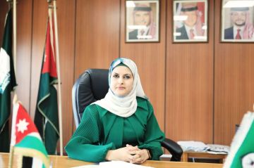متمردة على أبواب الأمل متمردة على أبواب الأمل