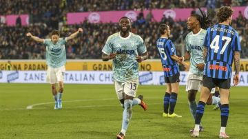 يوفنتوس يهزم أتالانتا ويقتحم المربع الذهبي