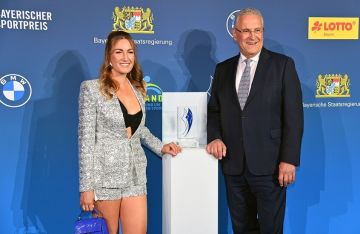 الأسطورة رومينيغه يحذر بايرن ميونخ من 