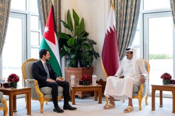 الشيخ تميم يستقبل الأمير الحسين