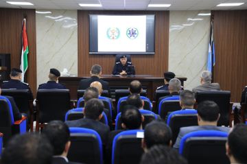 مدير الأمن العام يزور إدارة البحث الجنائي ويشيد بجهود مرتباتها النوعية في التصدي للجريمة مدير الأمن العام يزور إدارة البحث الجنائي ويشيد بجهود مرتباتها النوعية في التصدي للجريمة