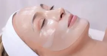 ما سر اختلاف شد الوجوه بين الأشخاص؟ عوامل خفية تتحكم في مظهر البشرة