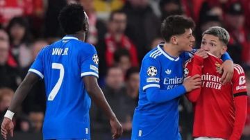 بريستياني ينفي 