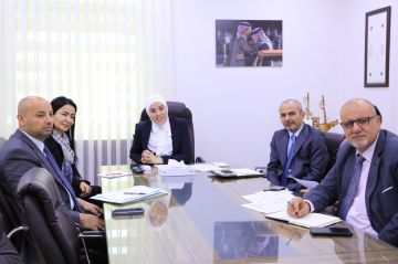 بني مصطفى تبحث تعزيز التعاون مع مؤسسة فورد 