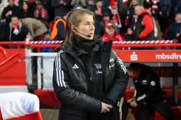 سابقة تاريخية في البوندسليجا.. امرأة تقود تدريب فريق رجال