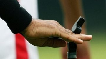 اتحاد كرة القدم يعلن أسماء حكام الجولة 24 من دوري المحترفين