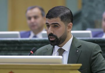 الربيحات يسجل مخالفة على تقليص تمثيل العمال لصالح كفة الحكومة في إدارة الضمان الربيحات يسجل مخالفة على تقليص تمثيل العمال لصالح كفة الحكومة في إدارة الضمان