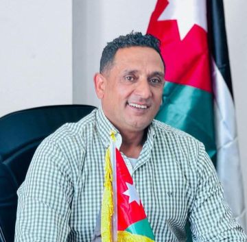 ليست الأبوة امتلاكا بل احتواء ليست الأبوة امتلاكا بل احتواء