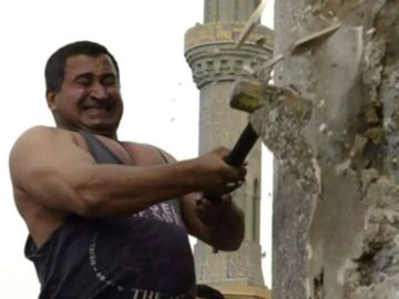 الجبوري نادم على إسقاط تمثال صدام الجبوري نادم على إسقاط تمثال صدام