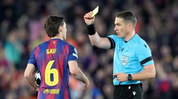 تفاصيل شكوى برشلونة "المحتملة" ضد حكم مباراة أتلتيكو مدريد