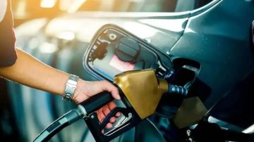 الحرب على إيران ترفع كلفة الوقود عربيا .. والأردن يتصدر القائمة الحرب على إيران ترفع كلفة الوقود عربيا .. والأردن يتصدر القائمة