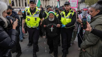 شرطة لندن توقف 523 متظاهرا مؤيدا لفلسطين شرطة لندن توقف 523 متظاهرا مؤيدا لفلسطين