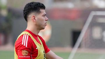 لا أريد الرحيل ..  إمام عاشور يفاجئ مسؤولًا في الأهلي المصري