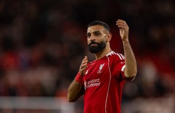 رغم كل شيء.. صلاح يفوز بجائزة جديدة مع ليفربول (فيديو)