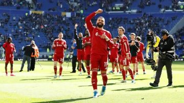 روني ينتقد تصرف لاعبي ليفربول مع صلاح: احترموا زملائكم