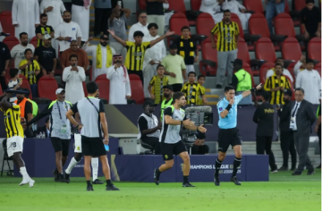 أبعد من نهائي القارة ..  الحكم الصيني يغادر جدة