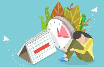 أطعمة طبيعية تخفف أعراض متلازمة ما قبل الحيض وتحسن المزاج