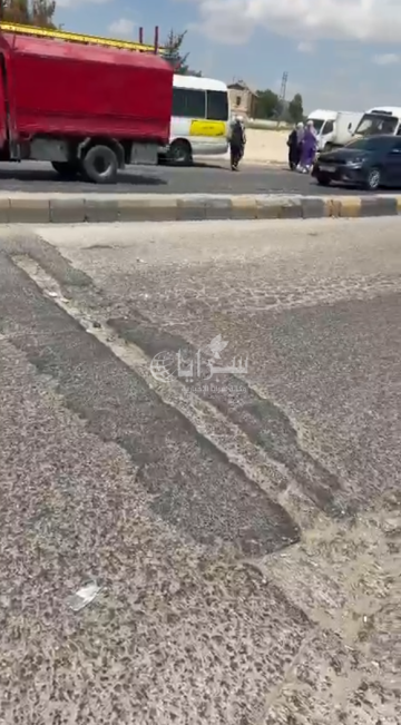 مواطنون يناشدون لصيانة طريق خو - دوار الجيش بعد تعرضه لهبوطات إسفلتية .. فيديو