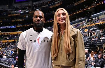 شاهد.. النجم ليبرون جيمس يصل إلى 12 ألف تمريرة حاسمة في دوري (NBA)