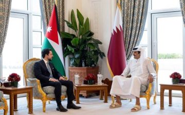 أمير قطر يناقش المستجدات الإقليمية مع ولي عهد الأردن أمير قطر يناقش المستجدات الإقليمية مع ولي عهد الأردن