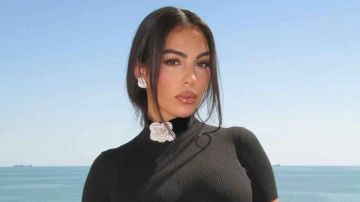 1.5 مليون يورو ..  جورجينا تتحرك لإنقاذ مشجع من مرض نادر