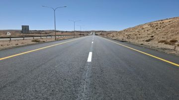اشتعال صهريج على الطريق الصحراوي اشتعال صهريج على الطريق الصحراوي