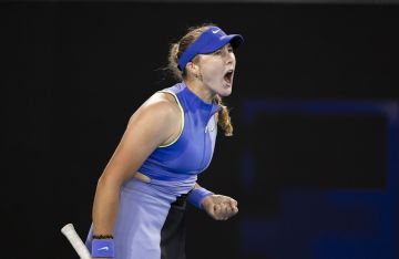 الروسية ميرا أندرييفا تفوز ببطولة لينز (فيديو)