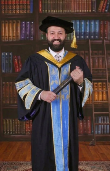 أحمد الزعبي .. مبروك الدكتوراه