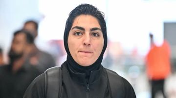 بعد تراجعها عن اللجوء.. إيران تعيد ممتلكات لاعبة المنتخب