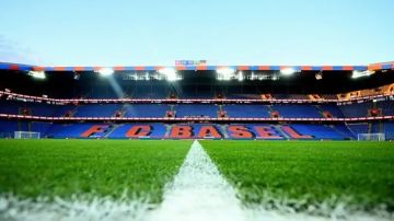 حريق في ملعب بازل.. النيران تلتهم غرف الملابس وتدمر كل شيء