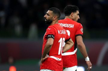لماذا لم يتفاعل محمد صلاح مع أزمة الهتافات المسيئة؟
