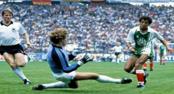 فضيحة خيخون ..  مباراة تثير الجدل في مونديال 1982