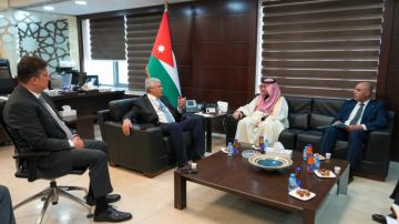 الأردن والسعودية يبحثان تسريع الربط السككي الإقليمي