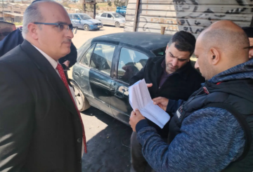 بلدية جرش تغلق محلات متخلفة عن دفع الإيجارات في المدينة الحرفية