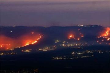 بلاغات عن سقوط ذخائر صاروخية في بيتح تيكفا شرق تل أبيب