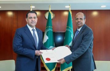 السفير المومني يقدم أوراق اعتماده إلى مفوضية الاتحاد الأوروبي