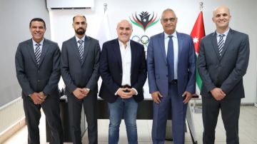 اللجنة الأولمبية تكرم طاقم التحكيم الأردني المشارك بكأس العالم 2026 اللجنة الأولمبية تكرم طاقم التحكيم الأردني المشارك بكأس العالم 2026