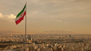 القضاء الإيراني يعلق عمل هيئة رئاسية أمرت بإعادة خدمة الإنترنت القضاء الإيراني يعلق عمل هيئة رئاسية أمرت بإعادة خدمة الإنترنت