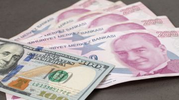الليرة التركية عند مستوى متدن قياسي الليرة التركية عند مستوى متدن قياسي