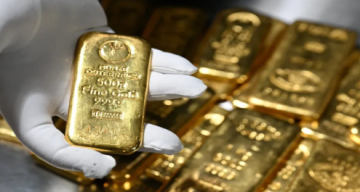 تراجع حاد بأسعار الذهب بفعل ارتفاع النفط والدولار تراجع حاد بأسعار الذهب بفعل ارتفاع النفط والدولار