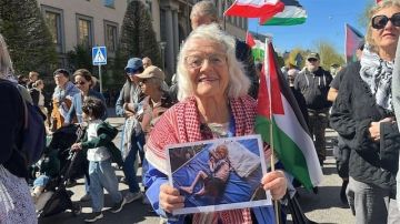 برلين .. مظاهرة تضامنا مع فلسطين وتنديدا بالإبادة في غزة برلين .. مظاهرة تضامنا مع فلسطين وتنديدا بالإبادة في غزة