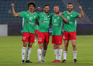 حوامدة يحفز لاعبي الوحدات قبل مواجهة الحسين حوامدة يحفز لاعبي الوحدات قبل مواجهة الحسين