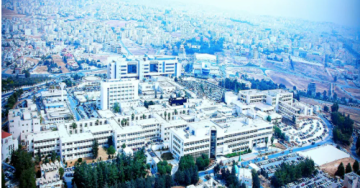 الخدمات الطبية الملكية تجري عملية نوعية بتقنية حديثة باستخدام المنظار لأول مرة في المملكة الخدمات الطبية الملكية تجري عملية نوعية بتقنية حديثة باستخدام المنظار لأول مرة في المملكة